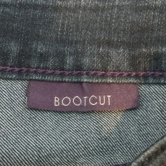 NYDJ dark wash bootcut blingy back pockets - Picture 12 of 13